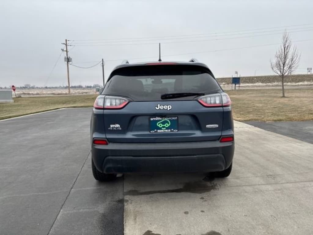 Used 2021 Jeep Cherokee Latitude 4x4 SUV