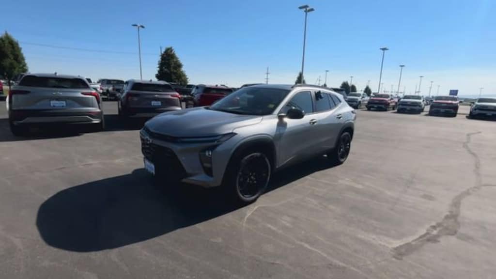 New 2025 Chevrolet Trax Activ SUV