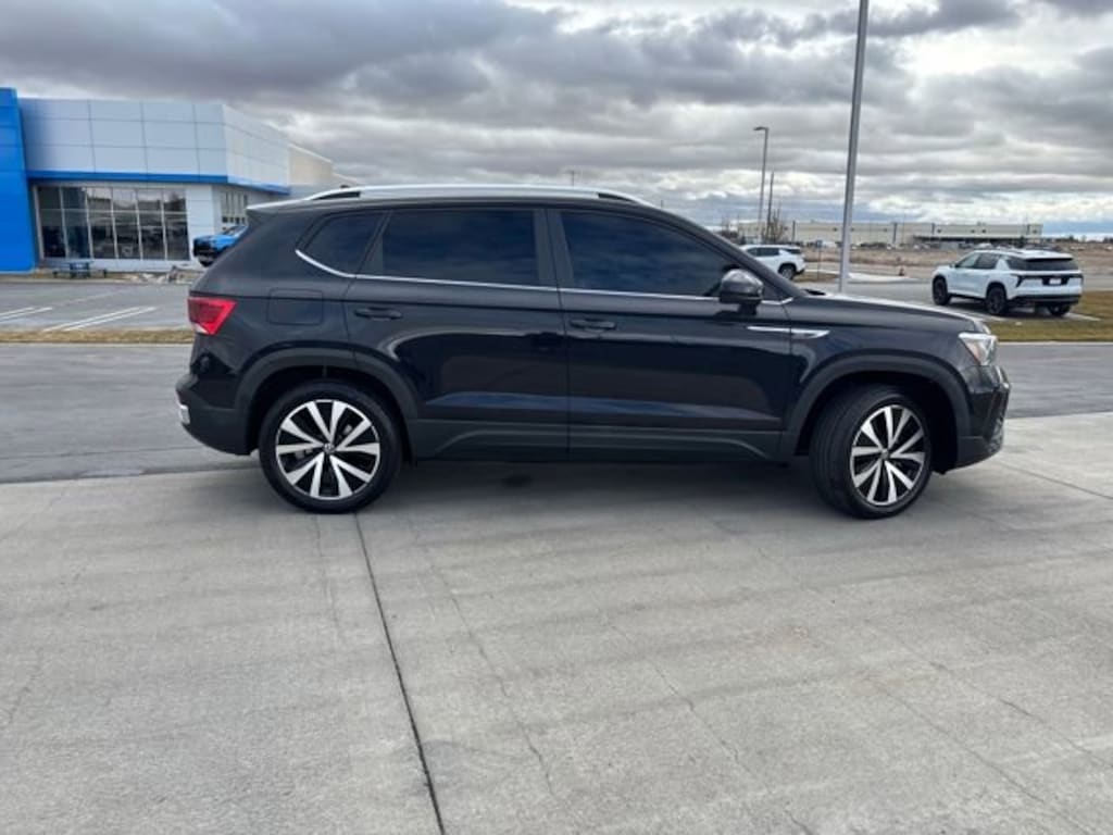 Used 2022 Volkswagen Taos 1.5T SE SUV