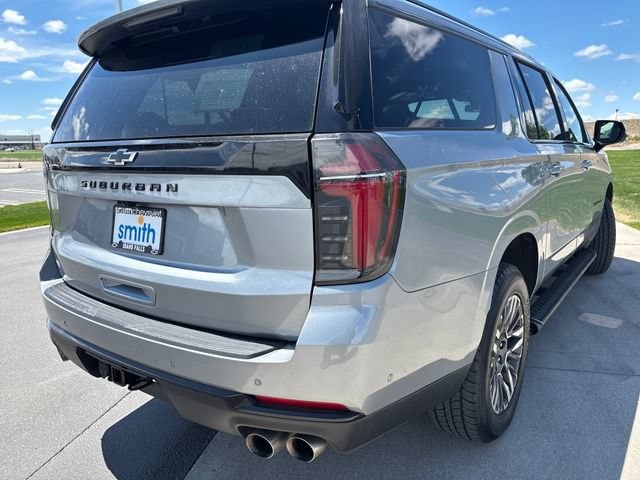 2025 Chevrolet Suburban Z71 - Photo 30