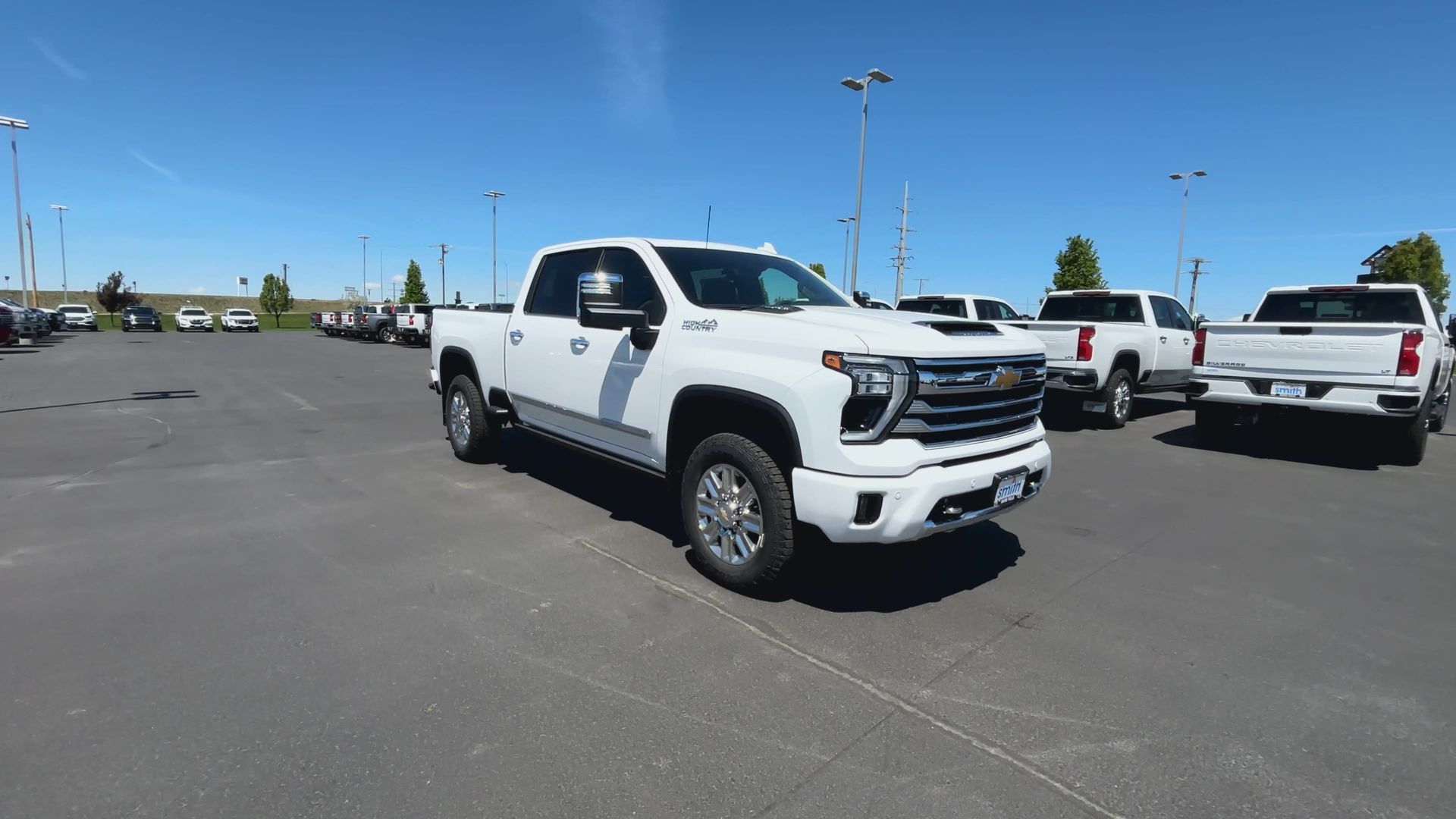 2025 Chevrolet Silverado 3500HD High Country photo 2
