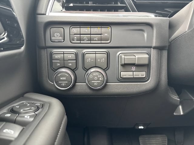2026 Chevrolet Tahoe Z71 - Photo 17