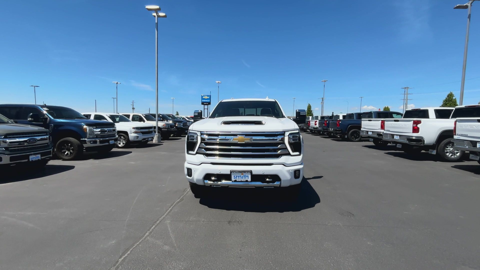 2025 Chevrolet Silverado 3500HD High Country photo 3