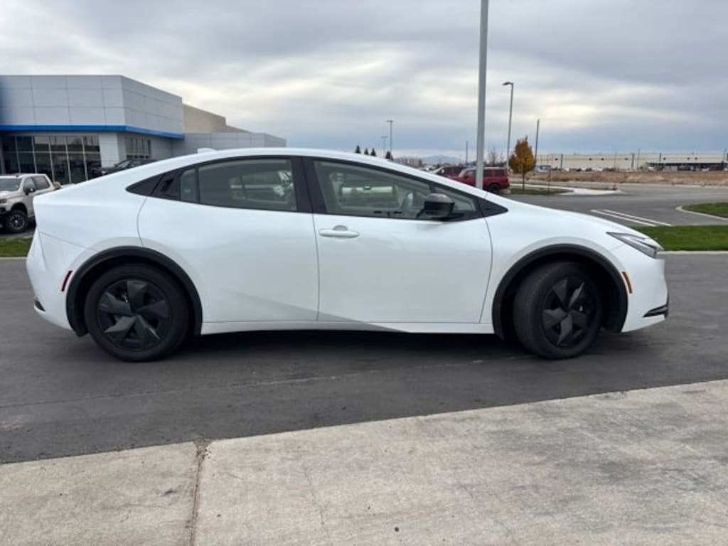 Used 2024 Toyota Prius LE Sedan