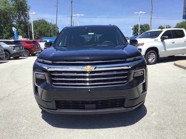 2025 Chevrolet Traverse photo 3