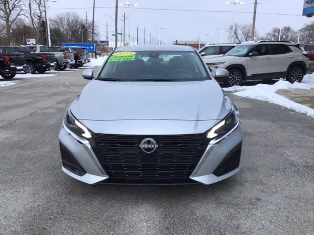 Used 2023 Nissan Altima 2.5 SV