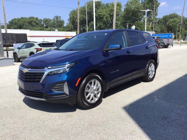 2023 Chevrolet Equinox LT photo 3