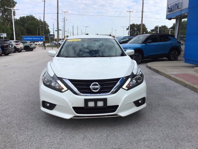 2016 Nissan Altima 2.5 SR photo 3