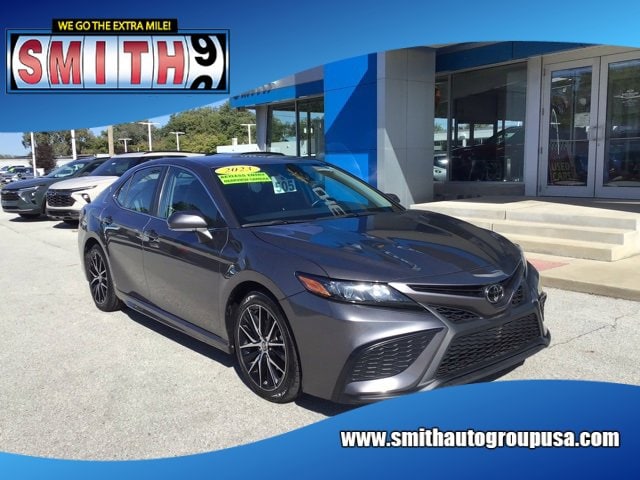 2023 Toyota Camry SE's photo