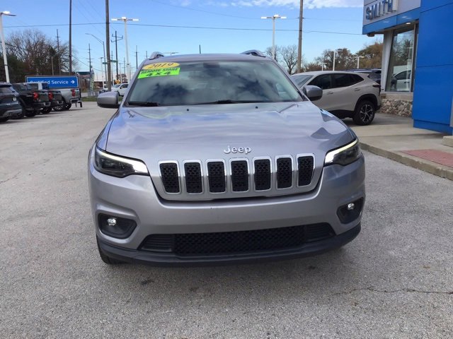 2019 Jeep Cherokee Latitude photo 2