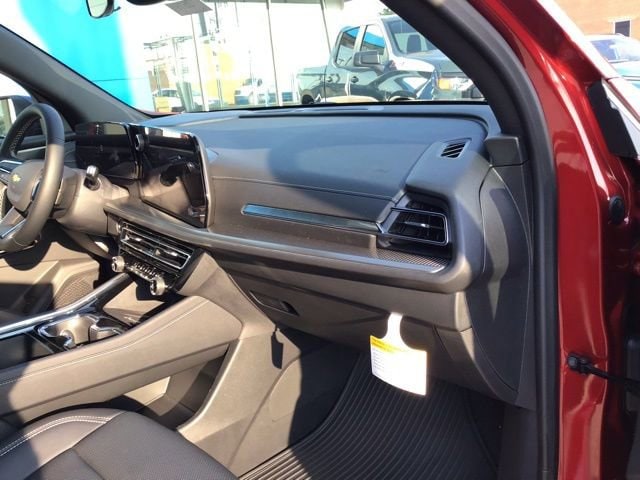 2025 Chevrolet Traverse LT - Photo 32