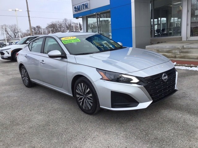 2023 Nissan Altima 2.5 SV photo 2