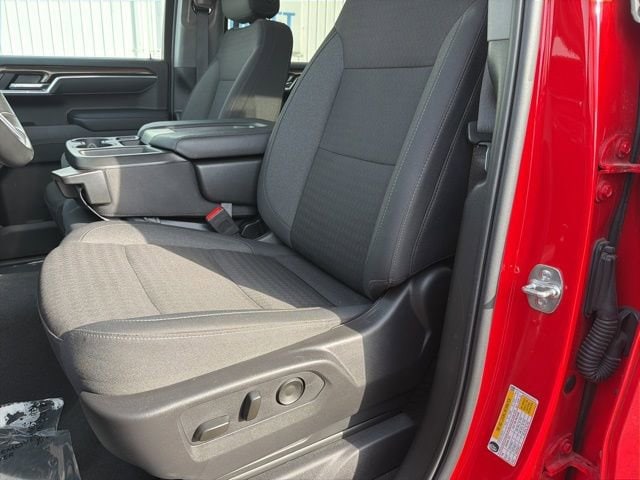 2025 Chevrolet Silverado 1500 LT - Photo 17