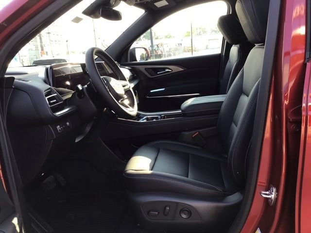 2025 Chevrolet Traverse LT - Photo 17