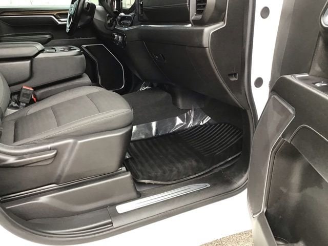 2025 Chevrolet Silverado 1500 LT - Photo 29
