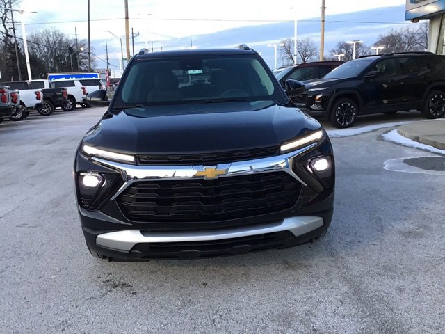 2025 Chevrolet Trailblazer LT photo 3