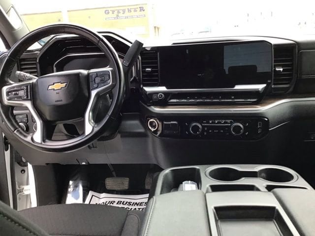 2025 Chevrolet Silverado 1500 LT - Photo 17