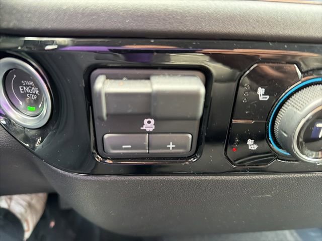 2025 Chevrolet Silverado 1500 LT - Photo 28