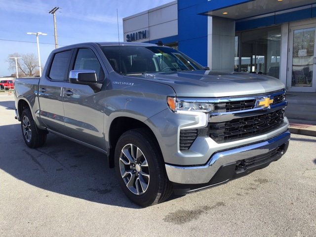 2026 Chevrolet Silverado 1500 LT photo 2