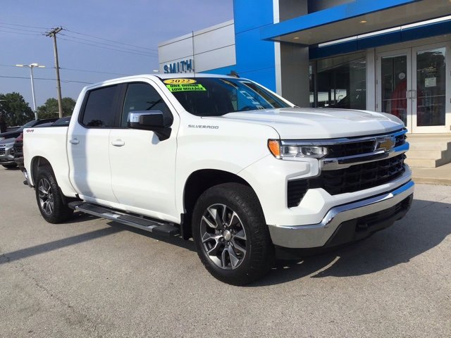 2022 Chevrolet Silverado 1500 LT photo 2