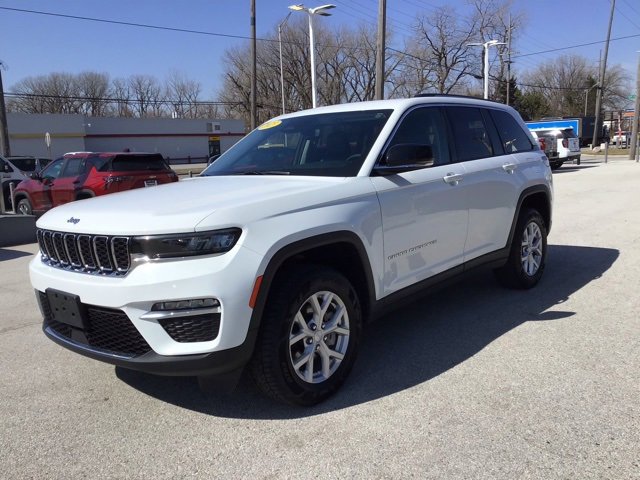 2023 Jeep Grand Cherokee Limited photo 2