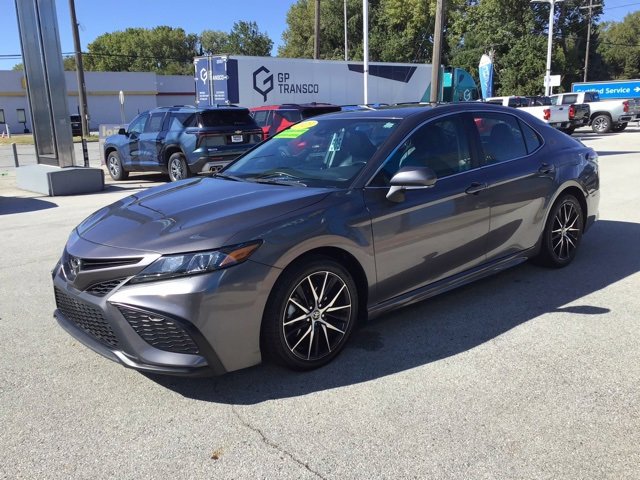 2023 Toyota Camry SE photo 4