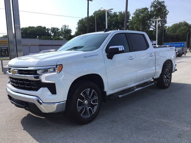 2022 Chevrolet Silverado 1500 LT photo 4
