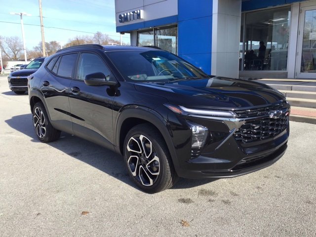 2026 Chevrolet Trax photo 2