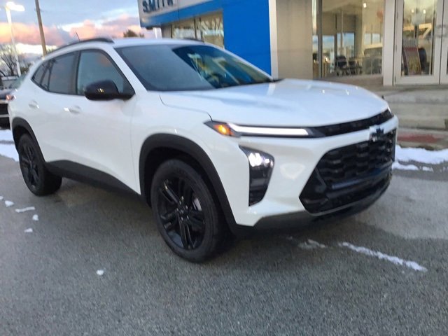 2025 Chevrolet Trax ACTIV photo 2