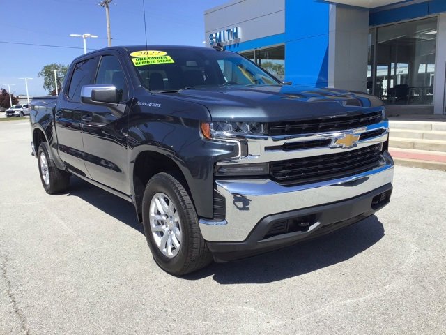2022 Chevrolet Silverado 1500 LT photo 2