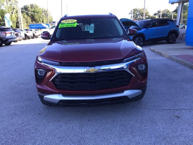 2024 Chevrolet Trailblazer LT photo 2