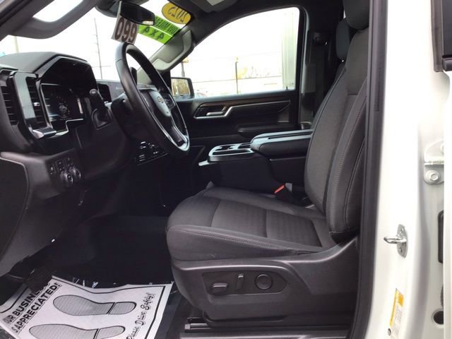 2025 Chevrolet Silverado 1500 LT - Photo 17