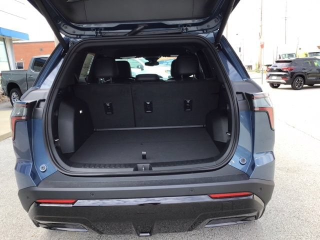2027 Chevrolet Equinox RS - Photo 11