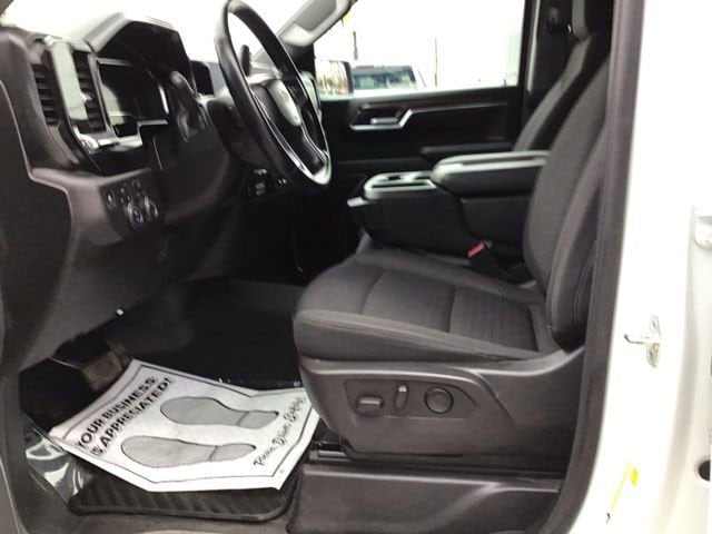 2025 Chevrolet Silverado 1500 LT - Photo 15