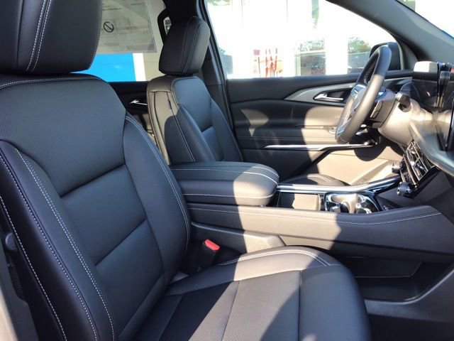 2025 Chevrolet Traverse LT - Photo 31