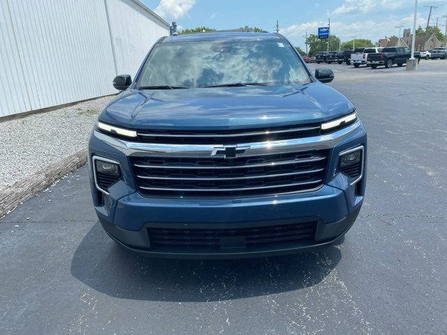 2025 Chevrolet Traverse photo 3