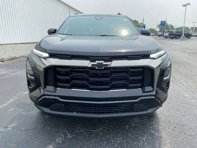2026 Chevrolet Equinox ACTIV photo 2