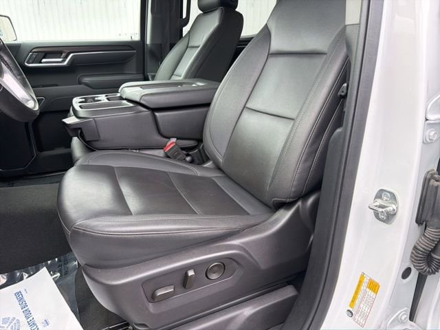 2025 GMC Sierra 1500 SLT - Photo 17