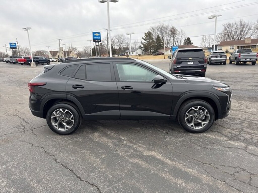 New 2026 Chevrolet Trax LT SUV