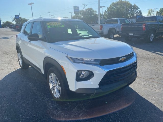 2023 Chevrolet Trailblazer LS photo 3