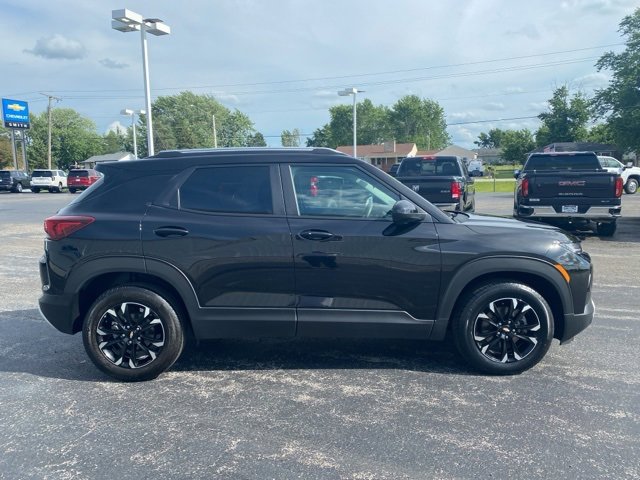 2023 Chevrolet Trailblazer LT photo 3