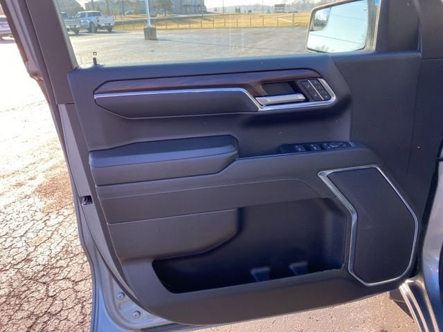 2024 GMC Sierra 1500 SLT - Photo 14