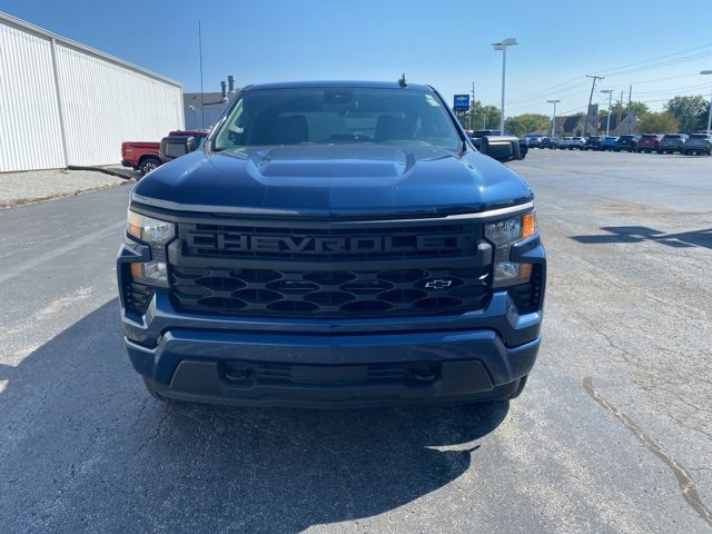 2022 Chevrolet Silverado 1500 Custom photo 2