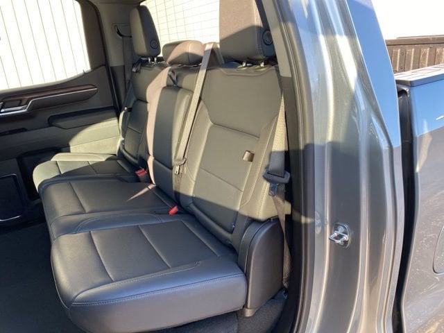 2024 GMC Sierra 1500 SLT - Photo 13
