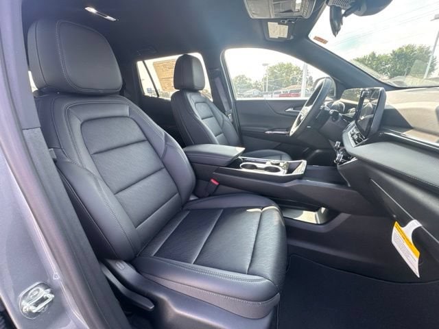 2027 Chevrolet Equinox LT - Photo 18