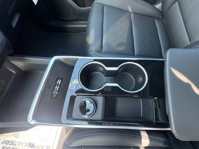 2027 Chevrolet Equinox LT - Photo 14