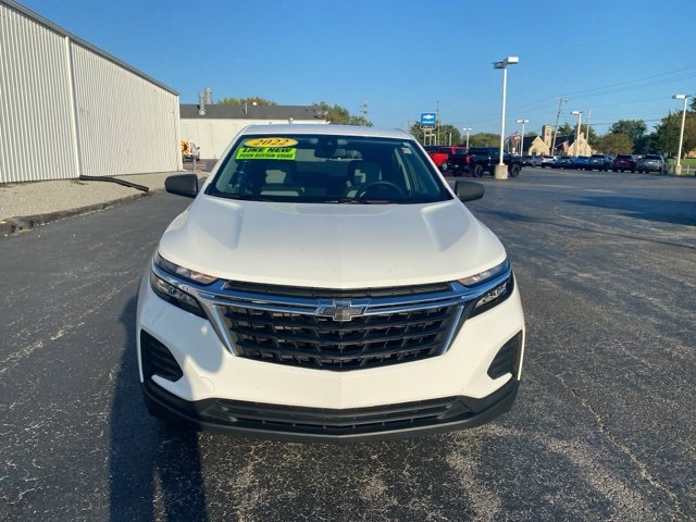 2022 Chevrolet Equinox LS photo 2