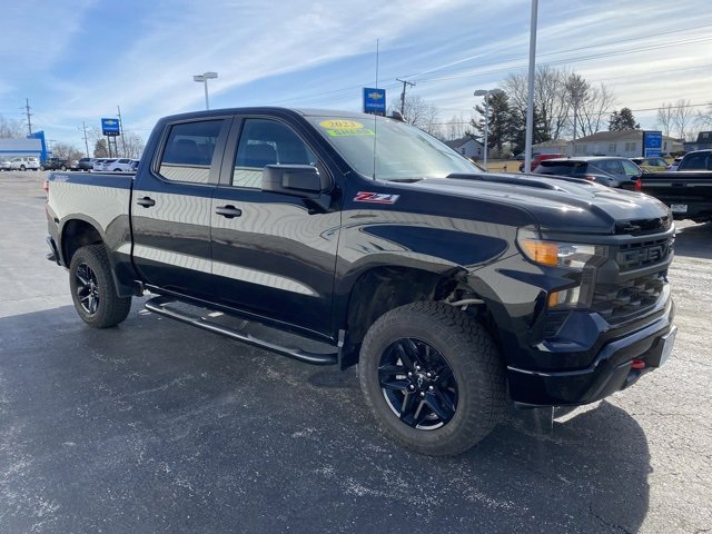 2023 Chevrolet Silverado 1500 Custom Trail Boss photo 3
