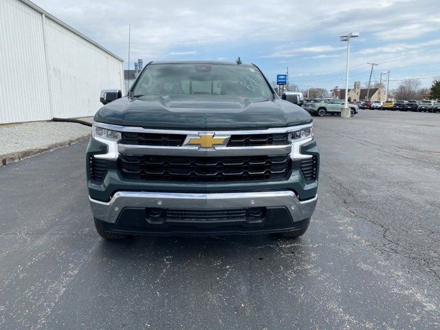 2025 Chevrolet Silverado 1500 LT photo 3