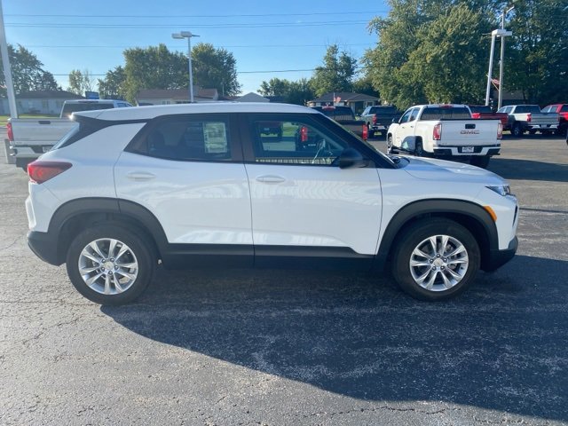 2023 Chevrolet Trailblazer LS photo 4